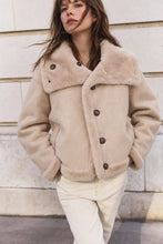 Load image into Gallery viewer, REVERSIBLE SHEARLING SUEDE COAT JACKET