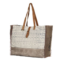 Load image into Gallery viewer, Offhand Weekender Bag