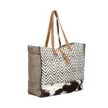 Load image into Gallery viewer, Volatile Weekender Bag