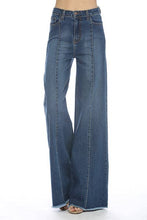 Load image into Gallery viewer, PW505 Front Seam Wide Leg Denim Jeans in Med Wash: Med Wash / 25-26-27-28-29-30 / 1-2-2-2-2-1

