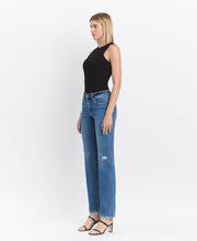 Load image into Gallery viewer, Mid Rise Regular Straight Jeans
