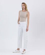 Load image into Gallery viewer, White Hot Barrel Jeans
