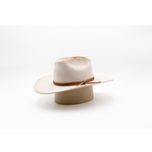 Load image into Gallery viewer, Western cowboy hat: 7 1/8
