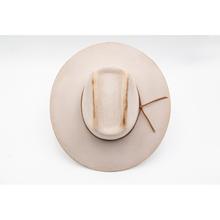 Load image into Gallery viewer, Western cowboy hat: 7 1/8
