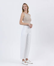 Load image into Gallery viewer, White Hot Barrel Jeans
