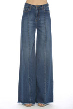 Load image into Gallery viewer, Front Seam Wide Leg Denim Jeans
