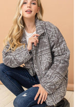 Load image into Gallery viewer, Paisley Quilted Jacket
