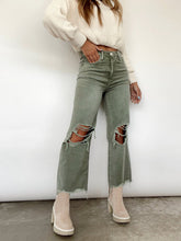 Load image into Gallery viewer, 90s Vintage Crop Flares in Olive
