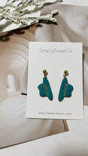 Load image into Gallery viewer, Gold Band Turquoise Hat Earrings
